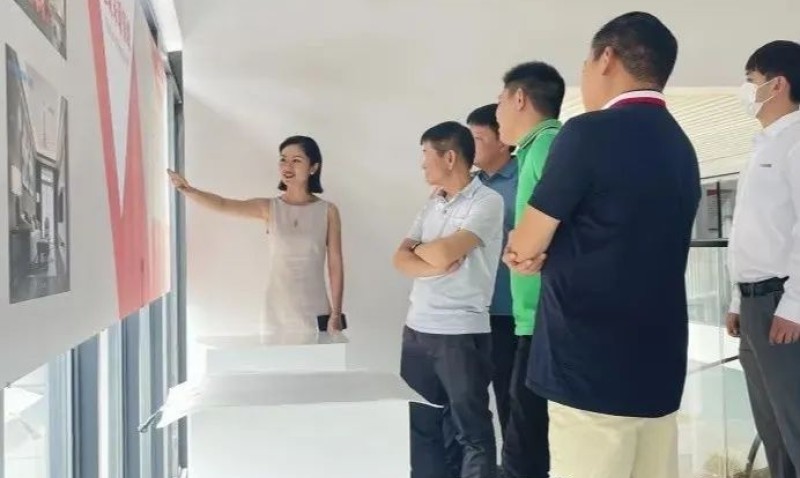 7月21日北新建材龙牌集团总经理莅临我司参观考察
