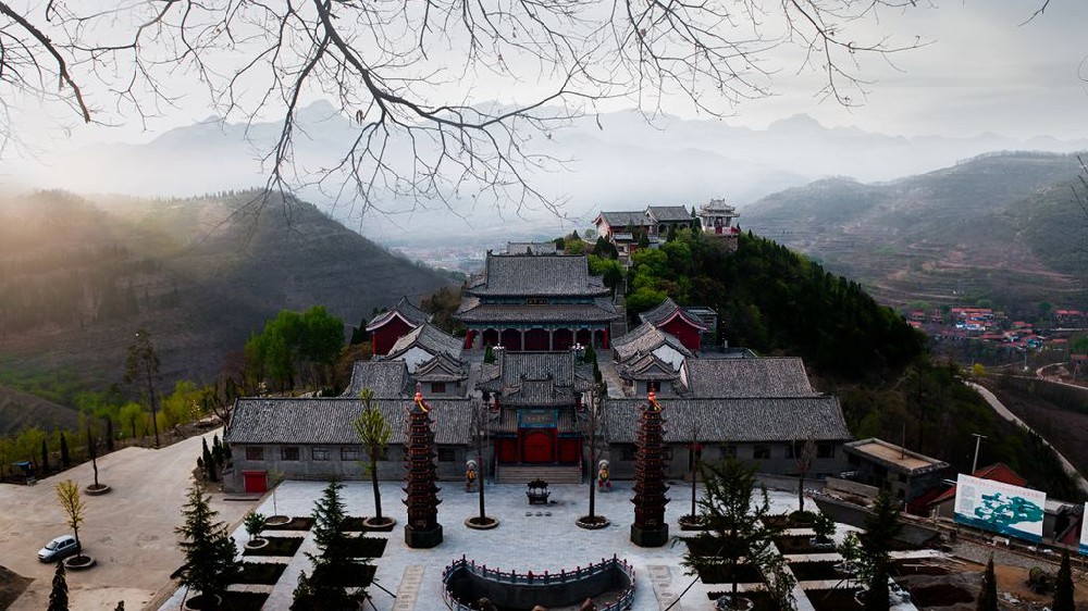 八宝灵山寺